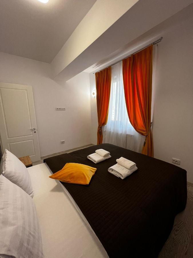 Cozy Apartments - City Center Iasi Exterior photo