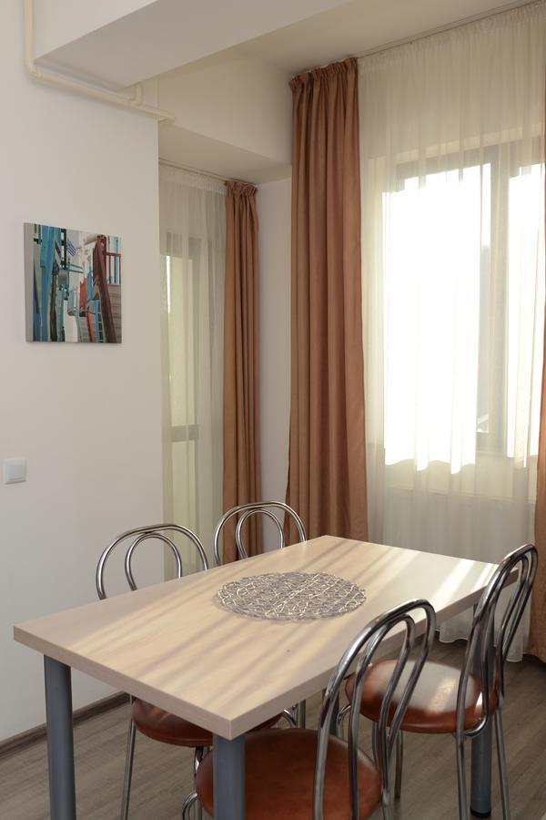 Cozy Apartments - City Center Iasi Exterior photo
