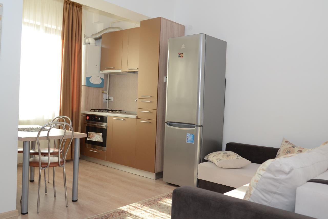 Cozy Apartments - City Center Iasi Exterior photo